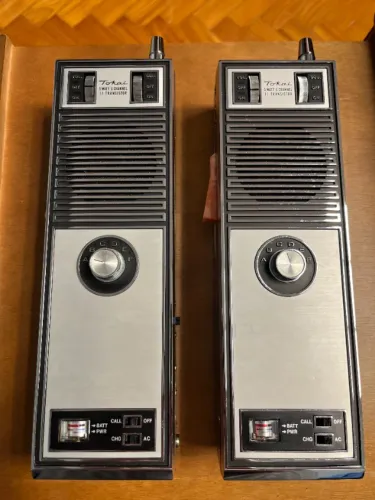 Walk Talkie Tokai Vintage Tc-5005 - 2 Rádios - 6 Canais