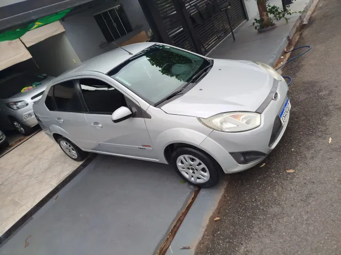 Ford Fiesta Sed. 1.6 8V Flex 4P 2012