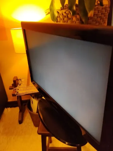 TV Samsung 42'' para conserto ou peças 
