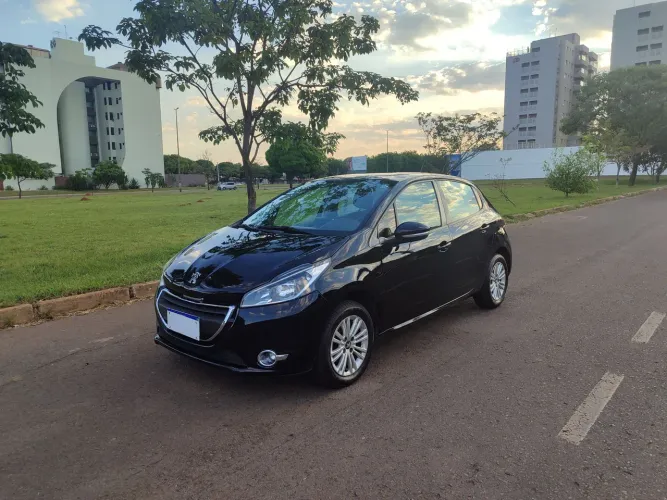 Peugeot 208 Active 1.2 Flex 12V 5P Mec. 2020