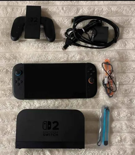 Nintendo Switch 2 + 2 jogos mídia física switch 2 - Excelente Estado