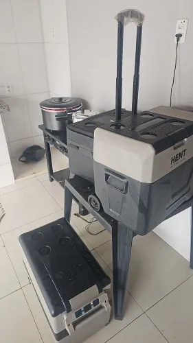 Geladeira Portátil Hent 40 litros Bateria interna 15Ah Rdinhas, Alça, Dreno Quadrivolt.