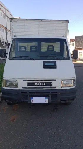 Vendo Iveco Daily 3510 ano 99/99.