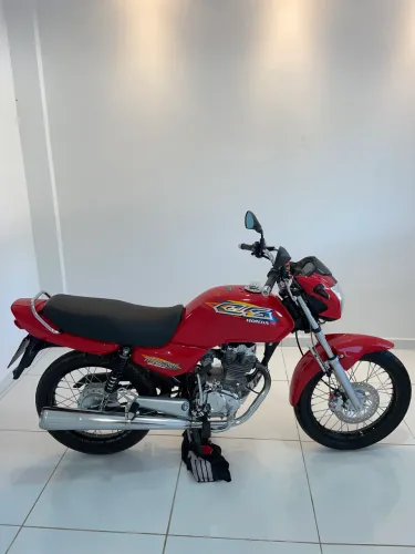 CG TITAN 1999