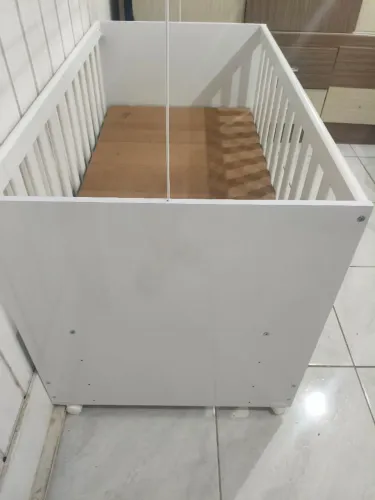 Berço e cômoda infantil
