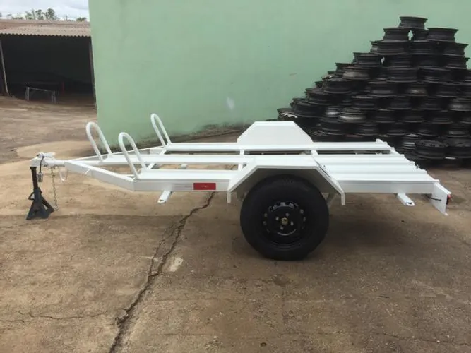 Carreta para 3 motos à pronta entrega !!! Esta na promoção !!