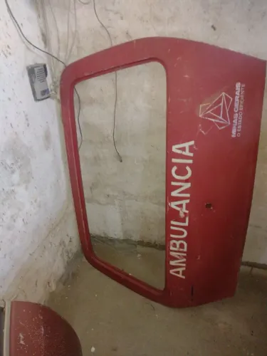 Tampa traseira da Caravan 86