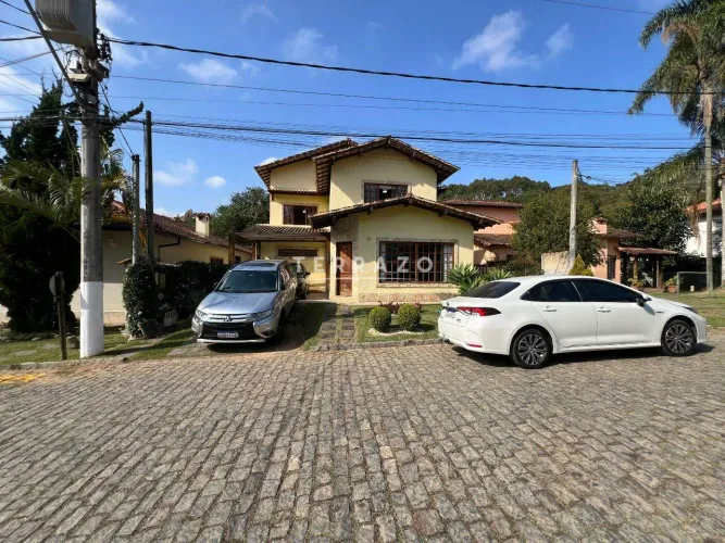 Casa em Condomínio à venda, 4 quartos, 1 suíte, 2 vagas, Cascata do Imbuí - Teresópolis/RJ