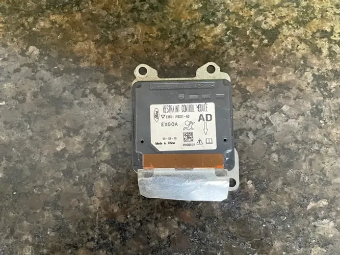 Módulo airbag Ford ka e3b5-14b321-ad