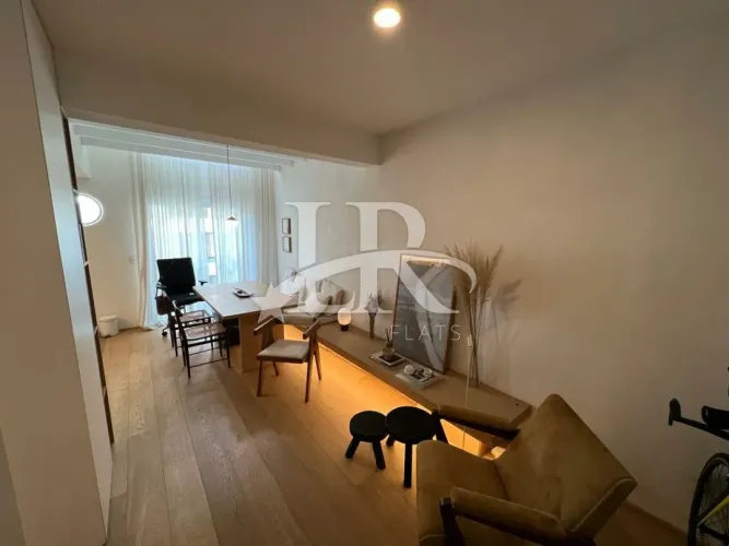 LR Flats - Flat duplex 1 quarto reformado com arrumação diária para locação em Moema