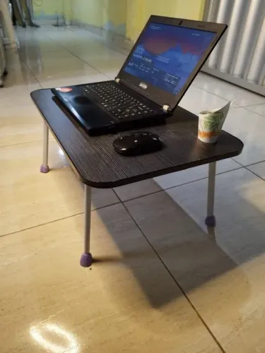 Mini mesa multiuso.
