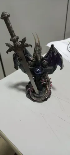 Dragão com Espada.