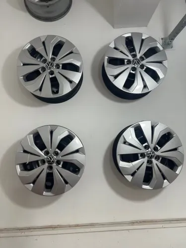Jogo de Rodas + 4 Calotas T-Cross Volkswagen