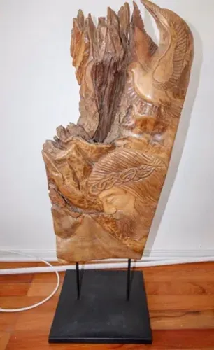 Escultura entalhada na madeira Jesus Cristo/Espírito Santo ..Linda Escultura Assinada Unic