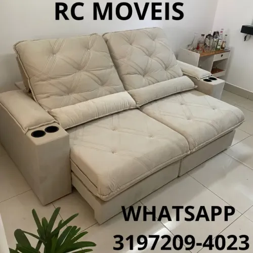 Sofá Retrátil Cuiabá com Porta-Copos - Conforto e Praticidade