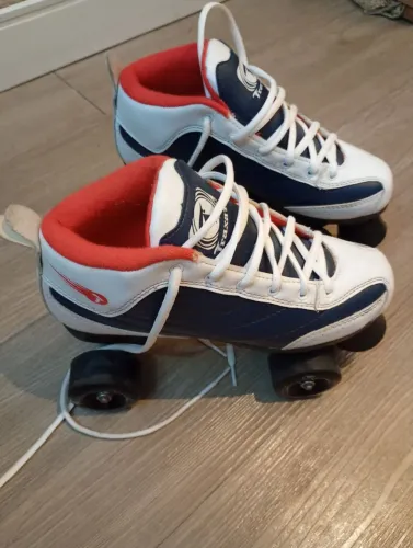 Patins muito zerado