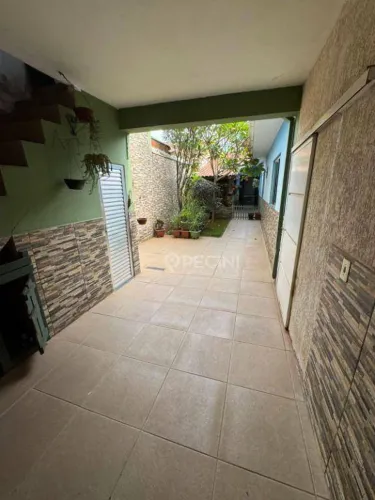 Casa para venda contendo 3 dormitórios