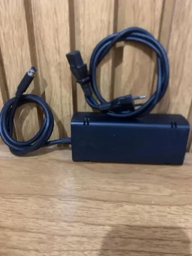 Fonte xbox 360 de um pino original 
