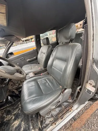 Jogo Banco de Couro Hilux Sr5 1995 Ate 2004 Cabine Dupla Quadradinha