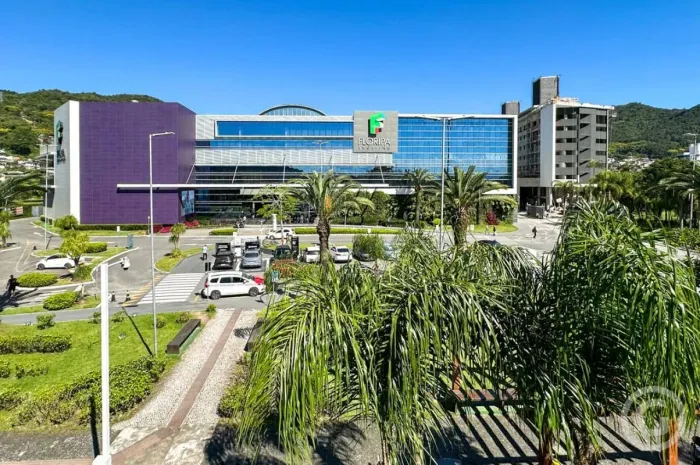 Estabeleça seu negócio em uma sala comercial de alto padrão no Floripa Shopping