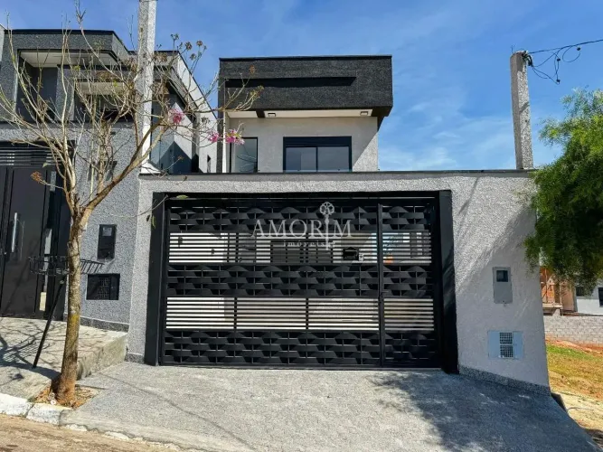 CASA EM CONDOMÍNIO À VENDA COM 3 SUÍTES PISCINA E 2 VAGAS EM SANTANA DE PARNAÍBA/SP