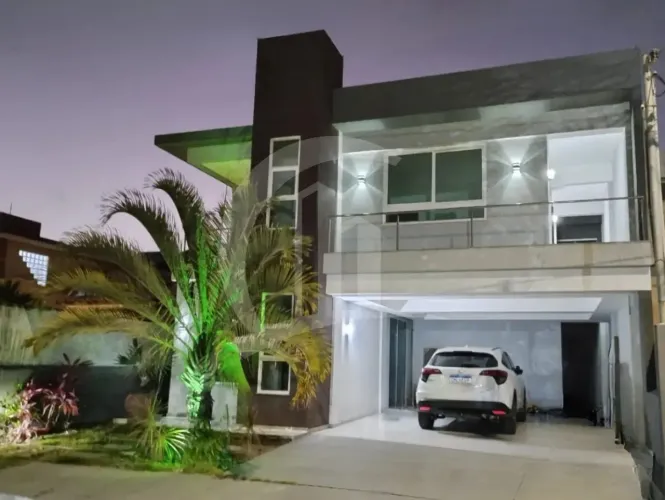 Casa em Condomínio com 264m² de 4 Quartos sendo 3 (Suítes) no Bairro Aruana