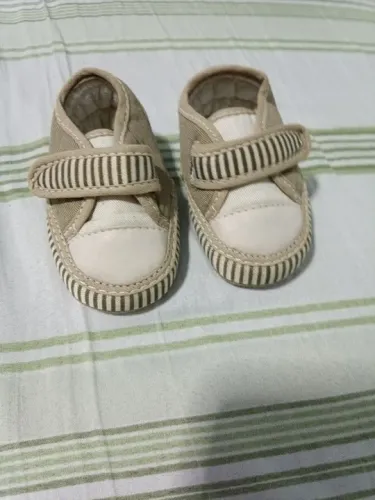 Sapatinhos de Bebê - Tamanho Pequeno