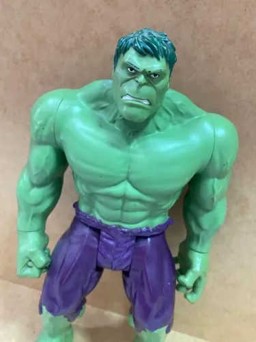 Boneco incrível hulk
