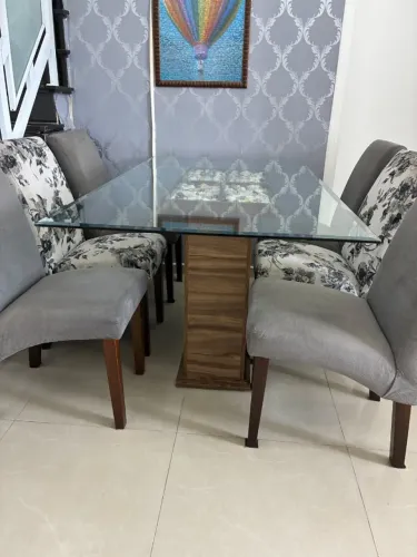Mesa de Jantar - tampo de vidro + 6 cadeiras