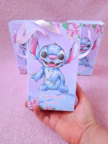 Sacolinha Stitch com nome e idade pra festa de aniversário 
