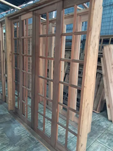 Porta balcão quadriculada 200x215mt madeira itauba 