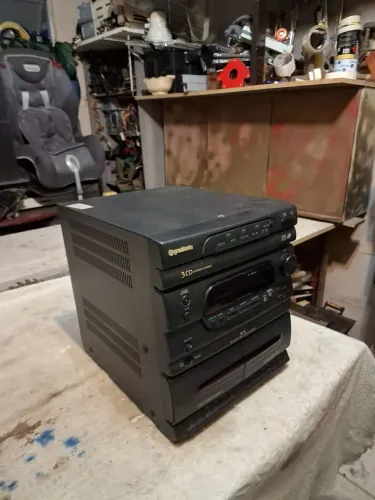 Aparelho de som gradiente nao esta funcionando  não tem caixas nem controle remoto 