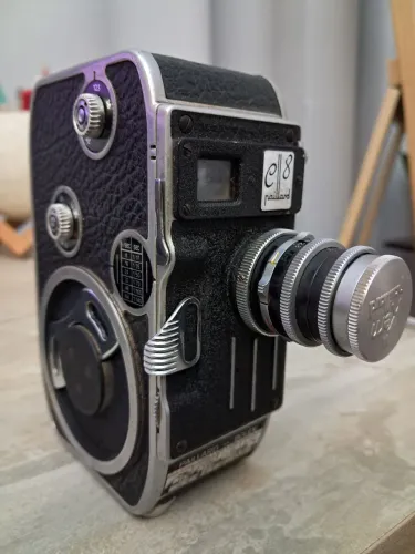 Câmera de filme Bolex Paillard C8
