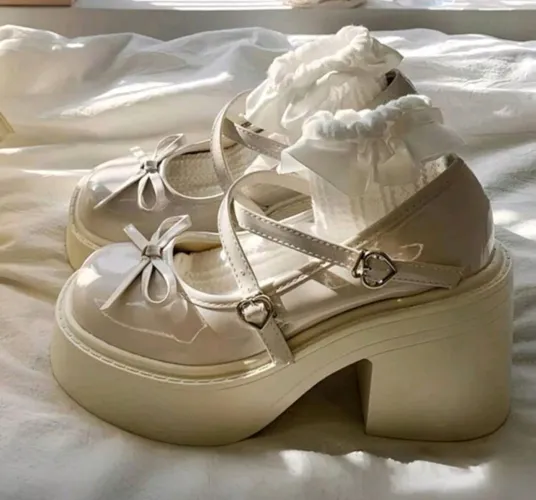 Sapatilhas Estilo Mary Jane Brancas