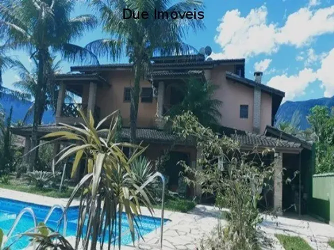 Casa de luxo em condomínio completo na Morada da Praia, Bertioga-SP: 5 quartos, 4 suítes,