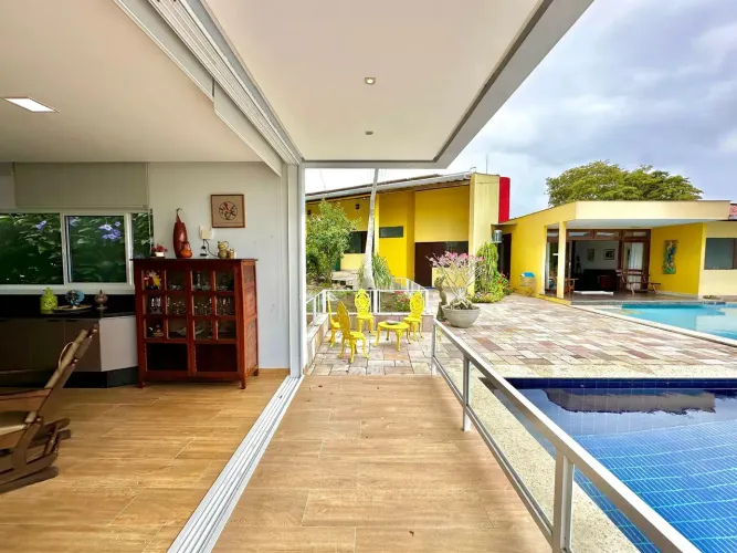 Belíssima casa com 5 suítes a venda no Morada Nobre - Caruaru - PE