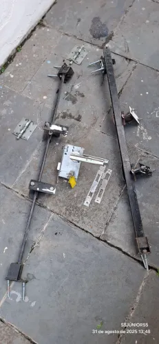 Utensílios pra segurança e reforço pra Porta.