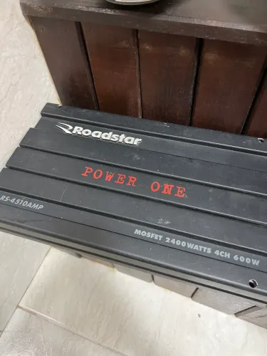 módulo amplificador automotivo Roadstar RS-4510AMP Power One.