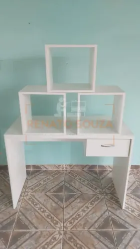 Mesa de Estudo com jogo de nicho 30x30x28, promoção do dia não perca