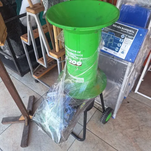 Triturador de Galhos Folhas Resíduos Trapp Tr200