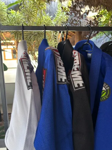 Kimono Jiu-Jitsu - Várias Cores e Tamanhos A1 A2 A3 A4 NOVO