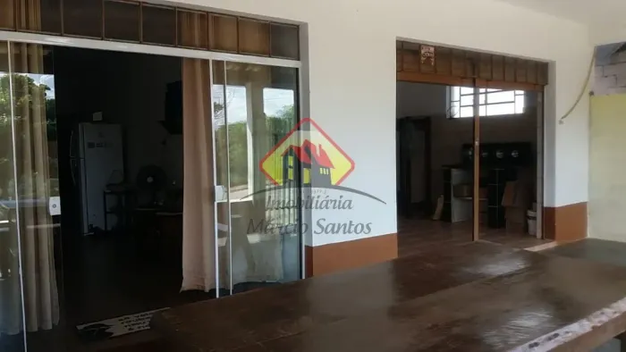 Casa/ Comercial à Venda em Ótima Localização em Santo Antonio do Pinhal!!