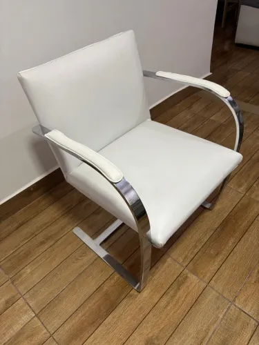 Cadeira Brno couro - branca