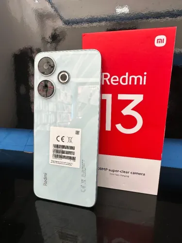 Celular Xiaomi Redmi 13 - Novo