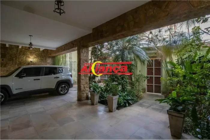 CASA COM 4 QUARTOS E 3 SUITES PARA ALUGAR, 450M² - JARDIM MAIA - GUARULHOS/SP