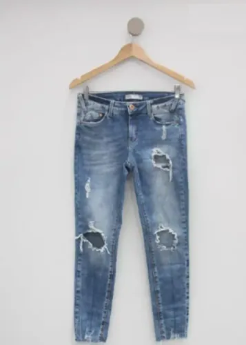 Calça Jeans Destroyed