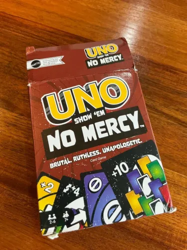 Jogo de cartas Uno "no mercy" - interessados deixar WhatsApp no chat