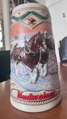 Caneca de Cerveja Budweiser Colecionável