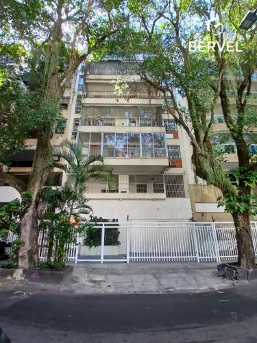 Ótimo Apartamento de 2 Quartos com Suíte, Varanda e Sol da Manhã