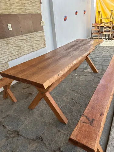 Mesa de Madeira Rústica